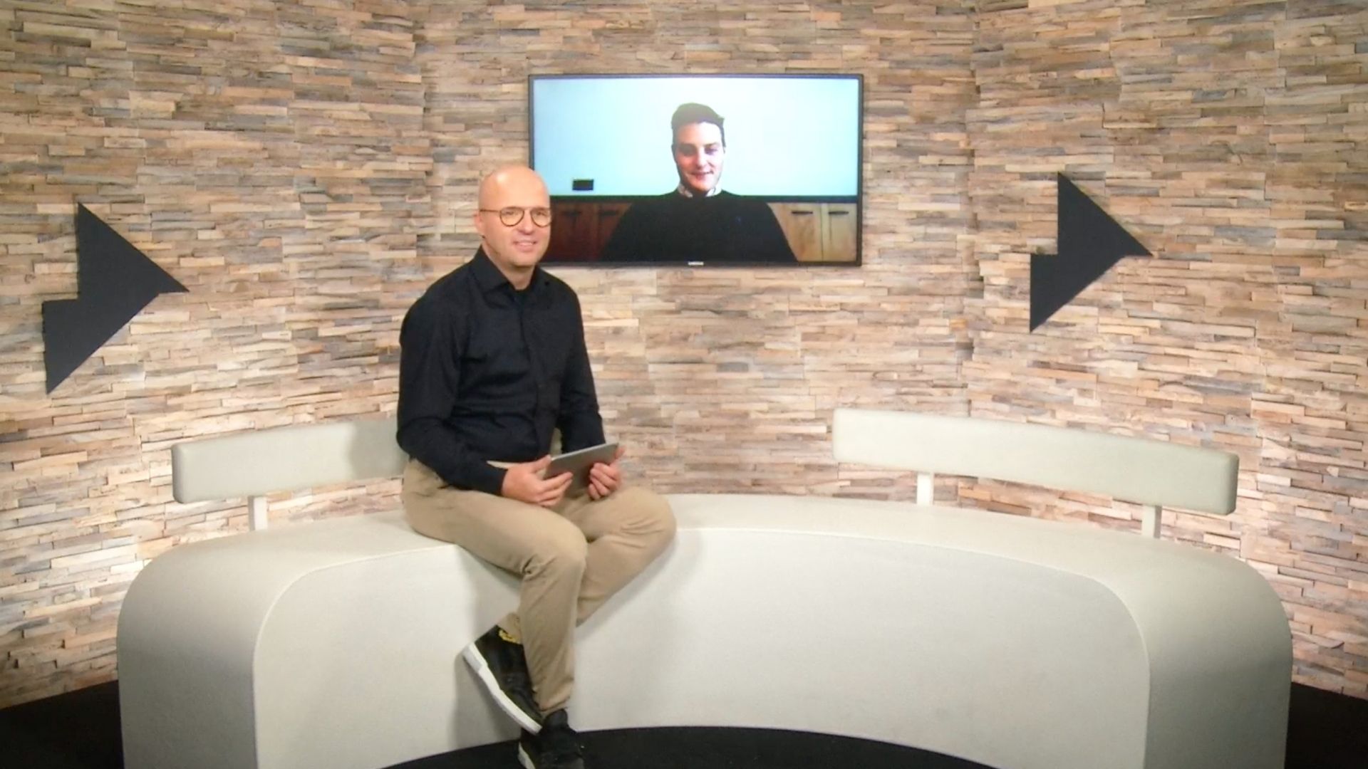 Website cover FORWARD TV